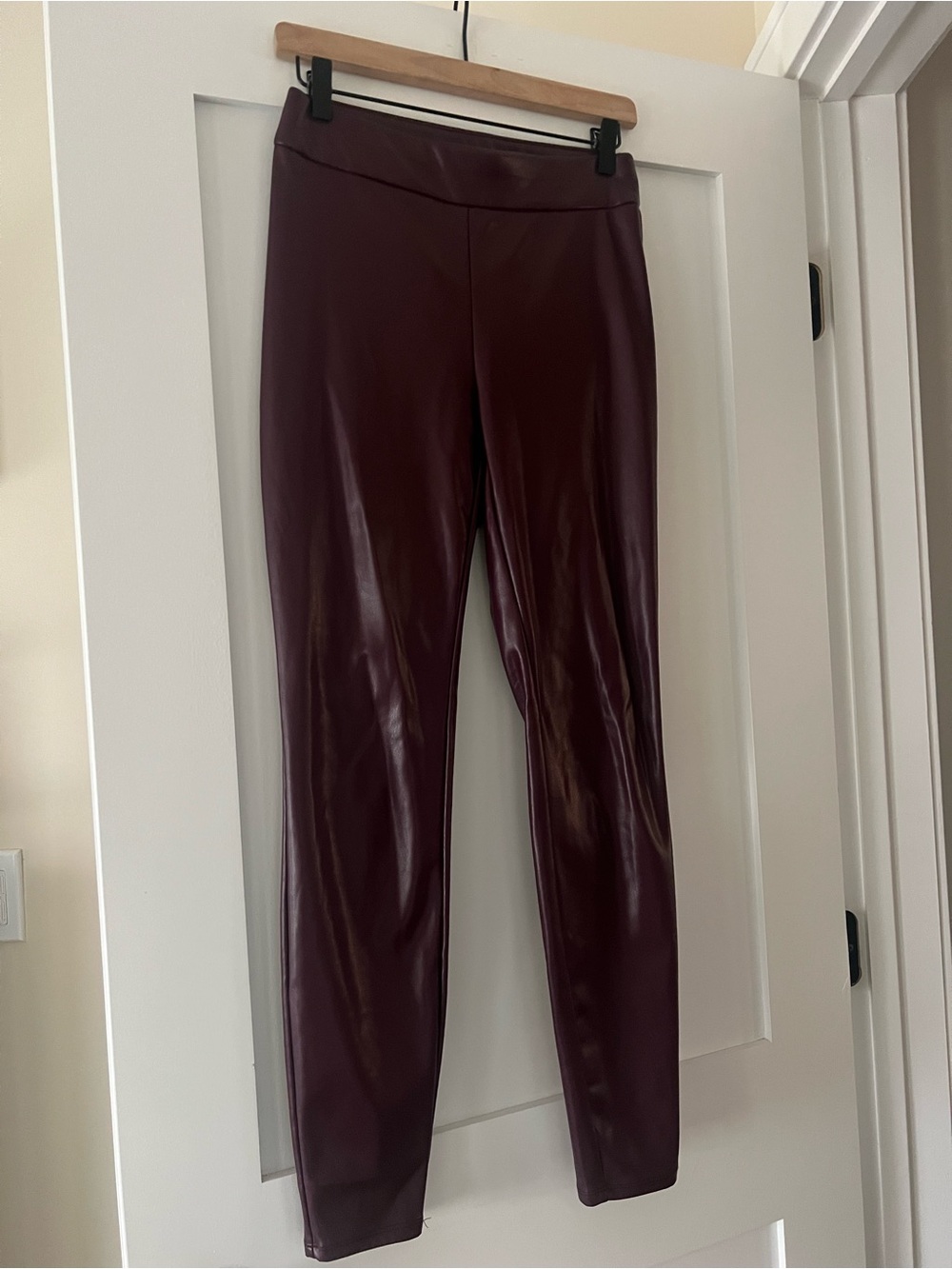 Bar III Faux Leather Leggings in Burgundy